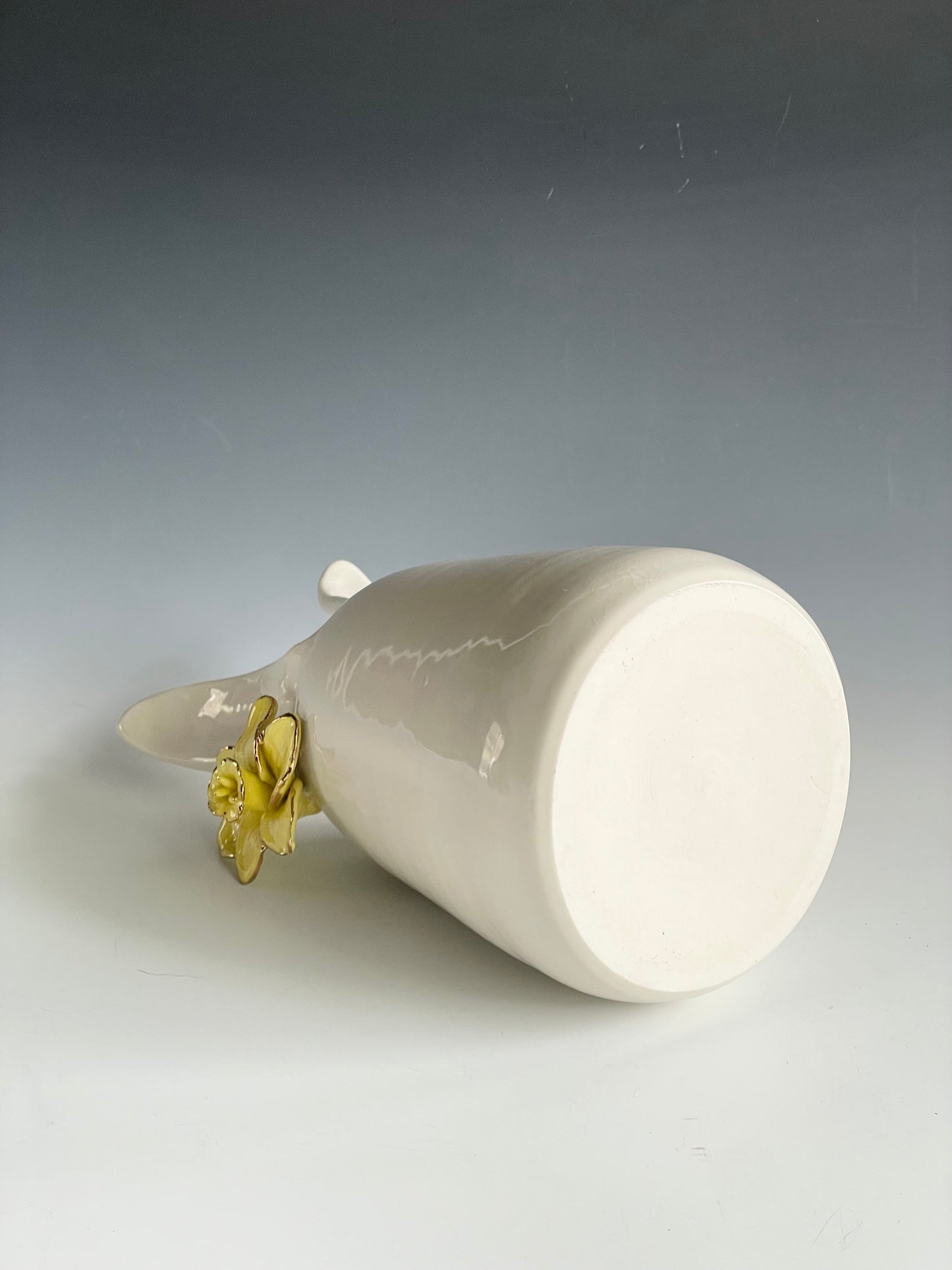 Porcelain Bunny Vase with daffodil gold-lined flower