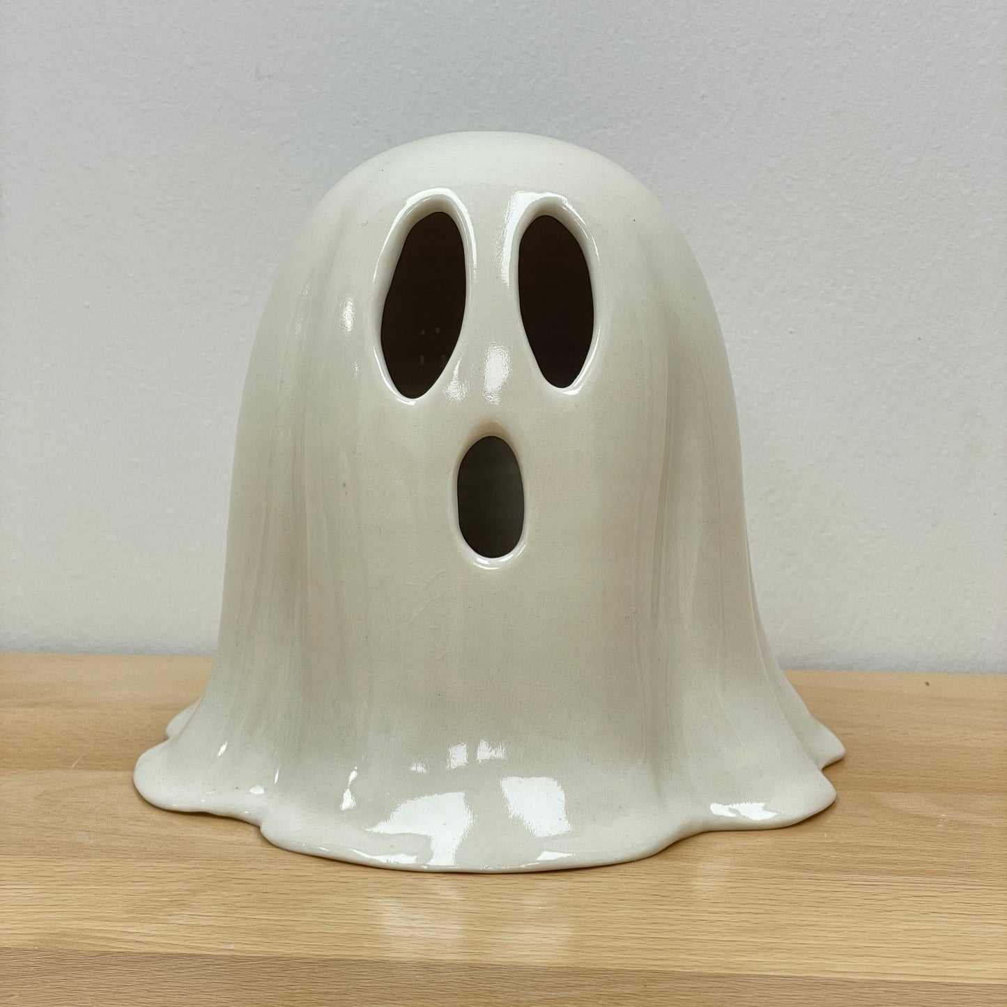Porcelain Ghost Luminary-Medium