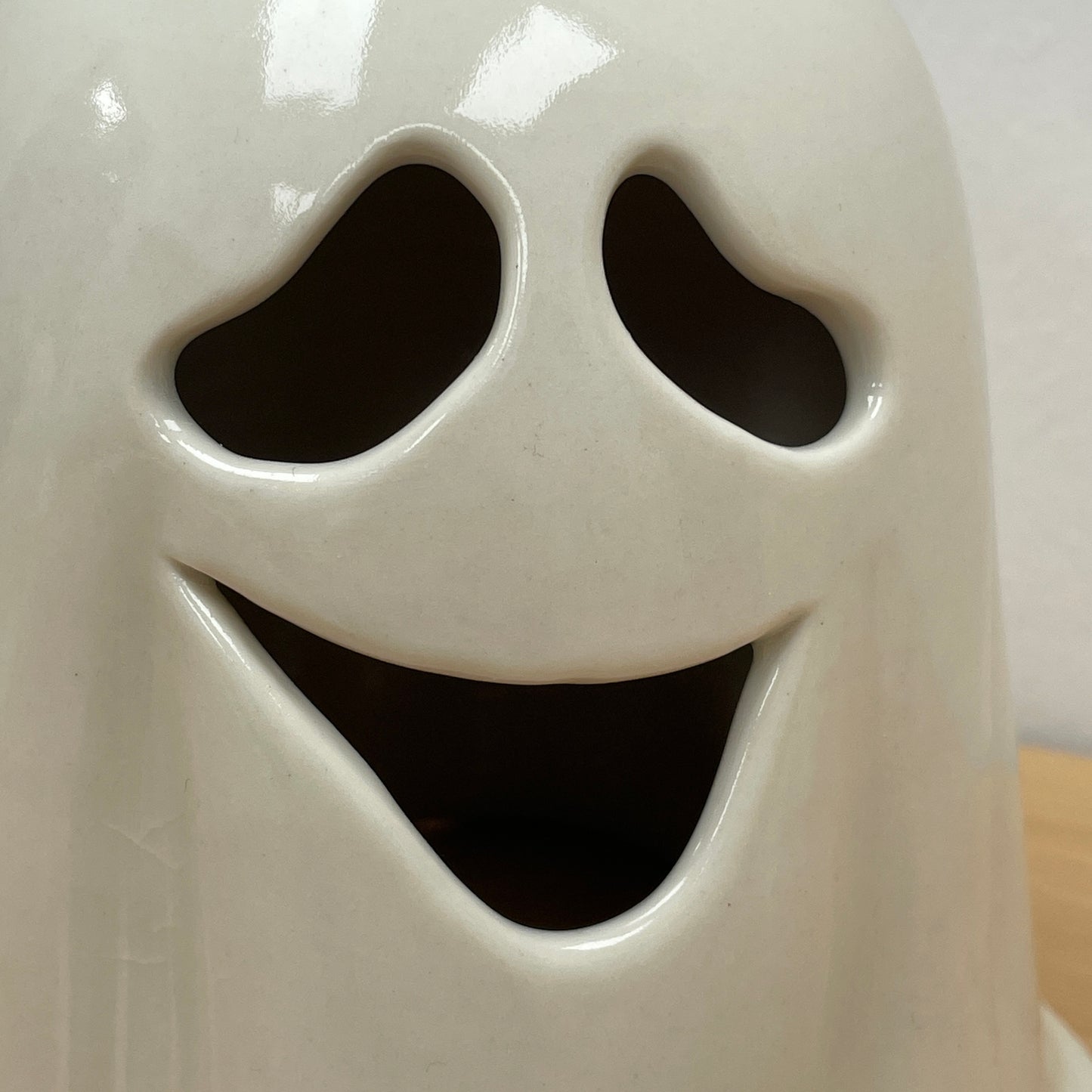 Porcelain Ghost Luminary 2