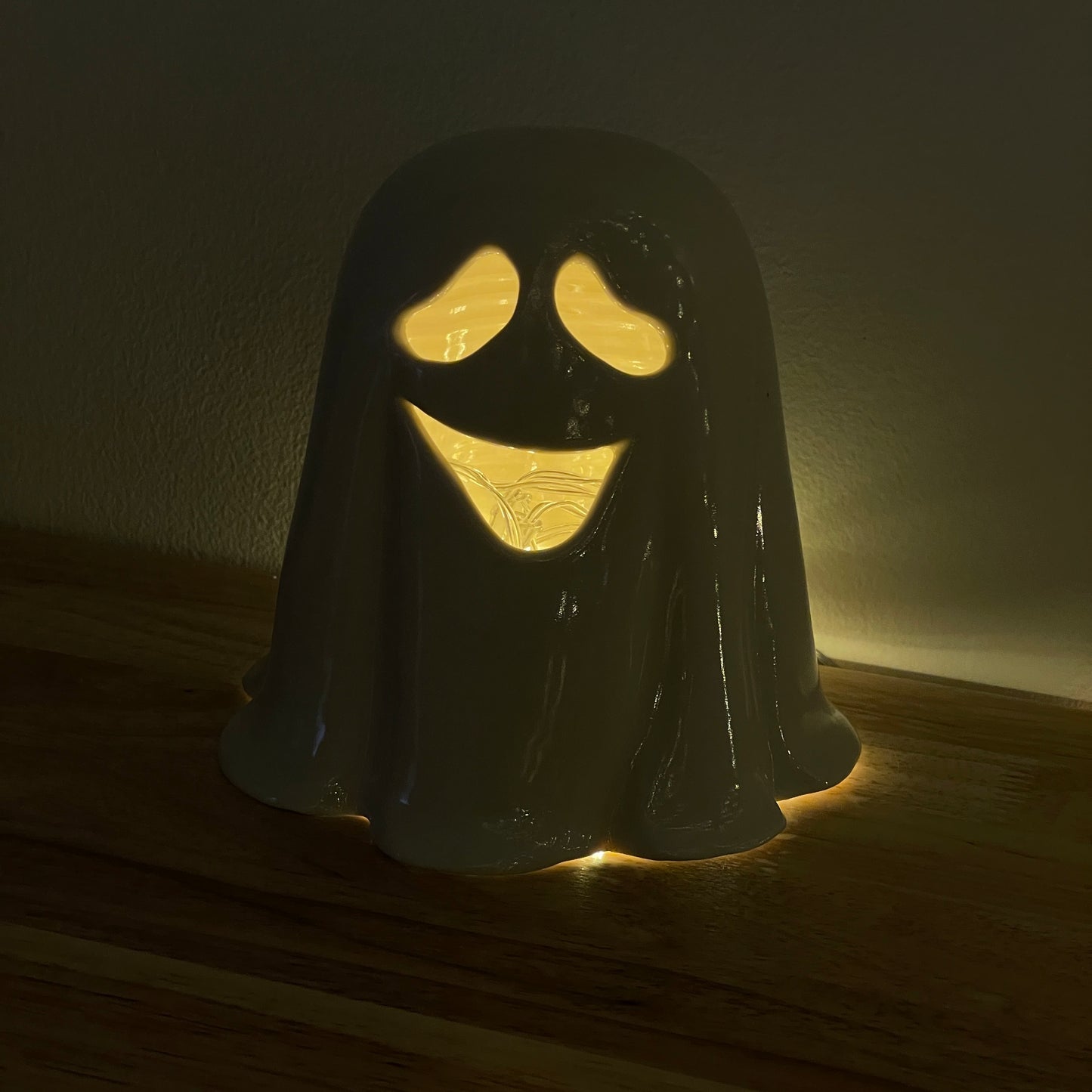 Porcelain Ghost Luminary 2