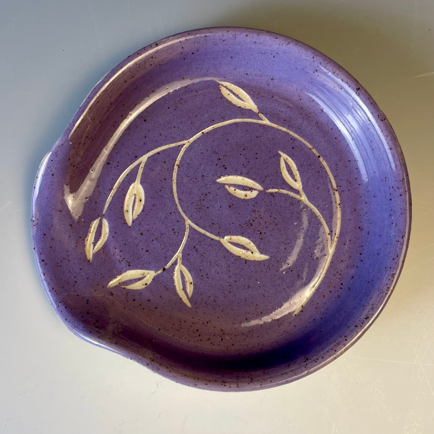 Purple Leaf-Carved Spoonrest