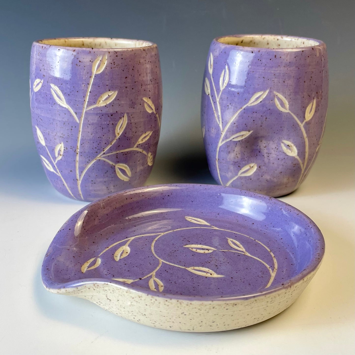 Purple Leaf-Carved Spoonrest