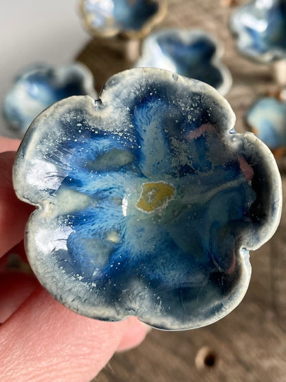 Spring Pollinator Cups-Dark Blue