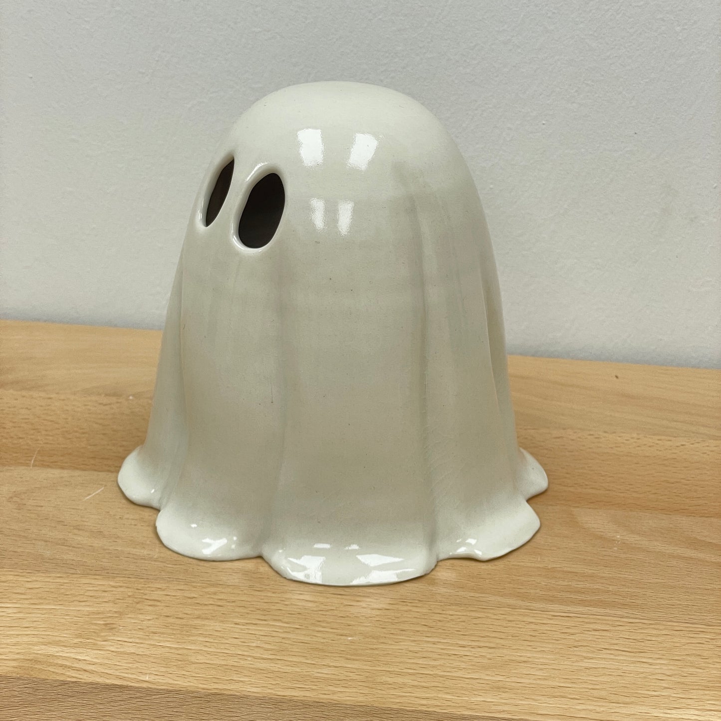 Porcelain Ghost Luminary, medium